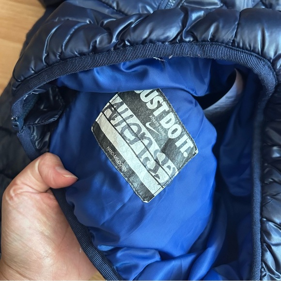 Nike Navy Hooded Quilted Puffer Jacket Youth 7 Large- Flaw - Picture 5 of 9